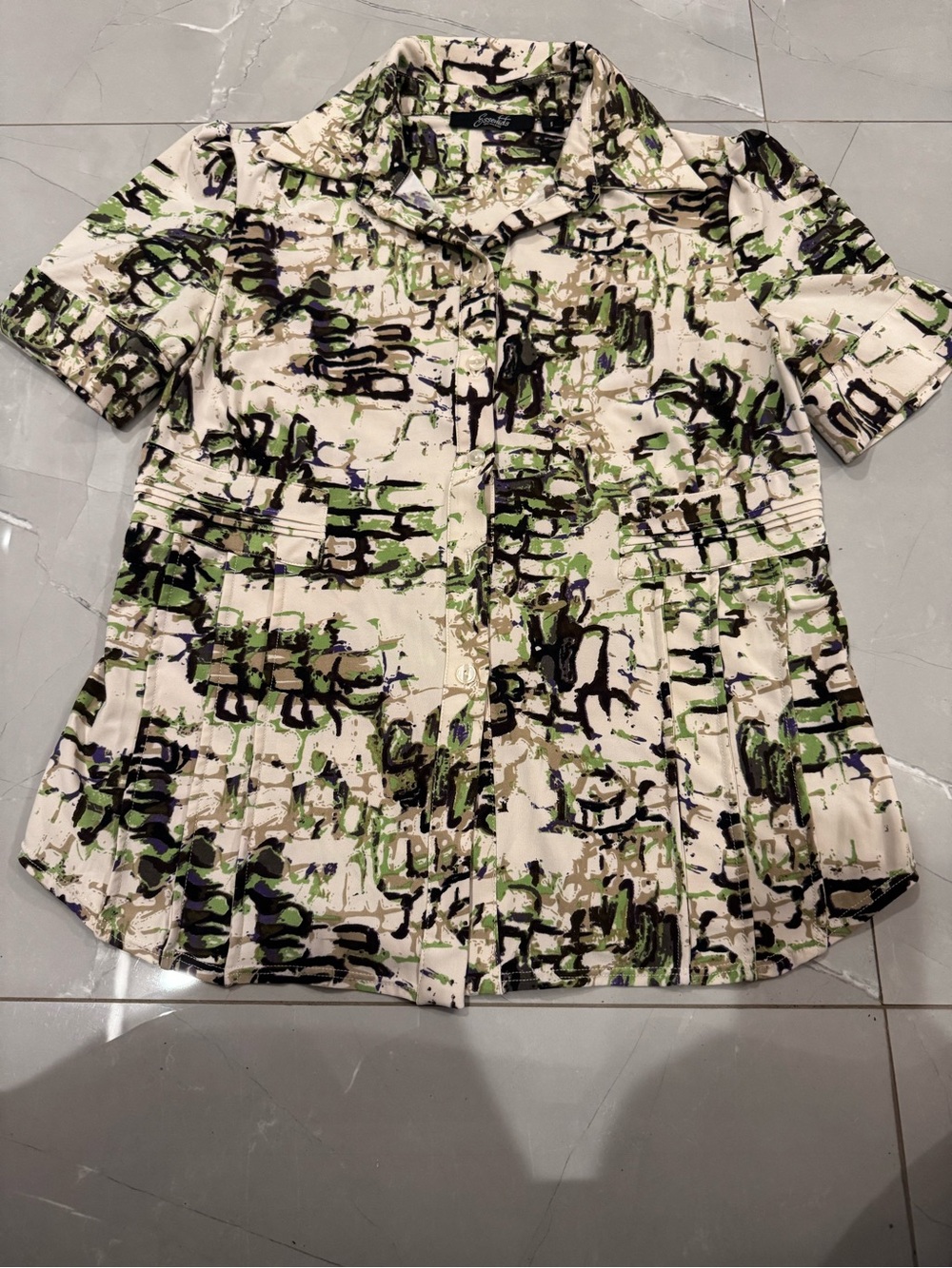 Essentials by Milano Abstract Brushstroke Blouse in Green, Black, Cream